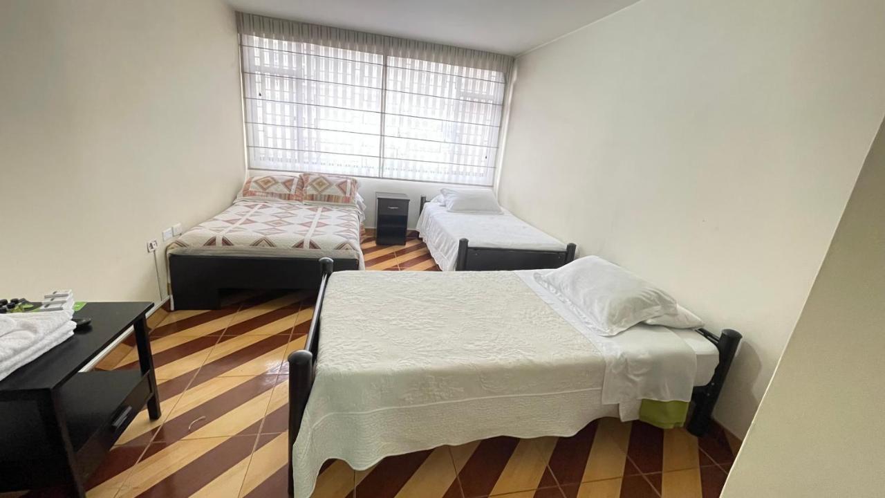 Hotel Alojate In Богота Екстериор снимка